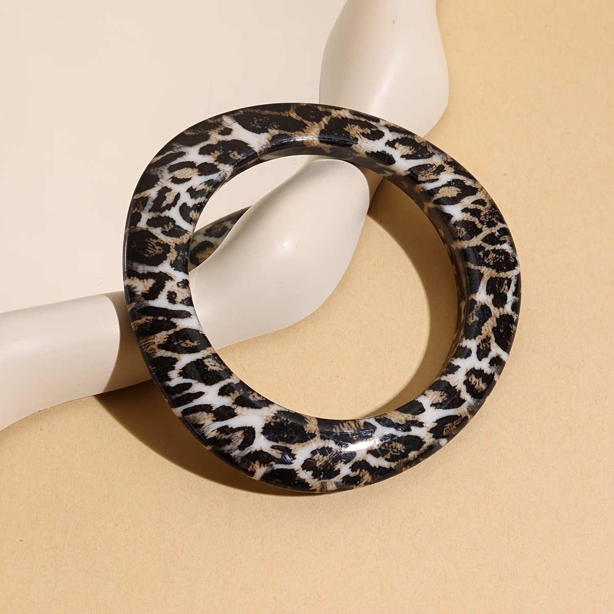Vintage Leopard Print Bracelet with Classic Texture, Gift